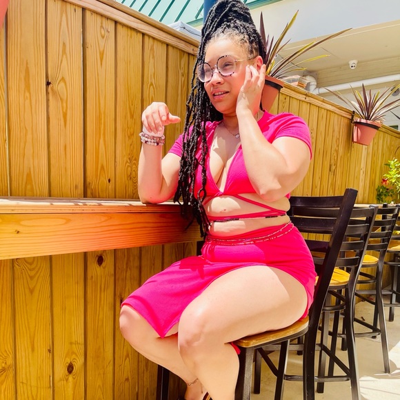 Meet your Posher, Tia - Picture 1 of 1